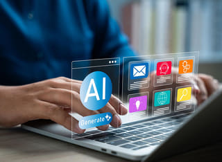 Principiante en el mercado de criptoactivos familiarizándose con los fundamentos del trading automático mediante inteligencia artificial